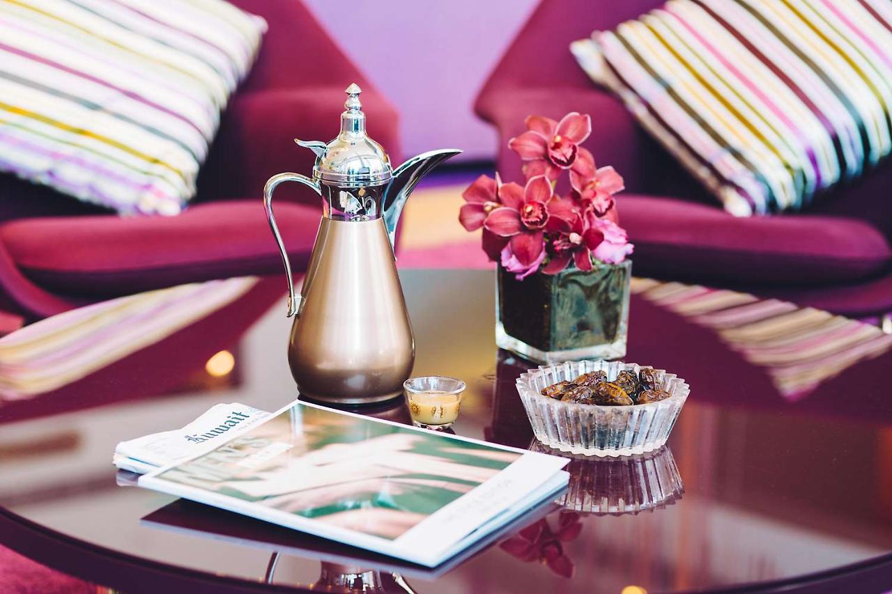 Symphony Style Hotel Kuwait Salmiya Dış mekan fotoğraf Arabic coffee pot