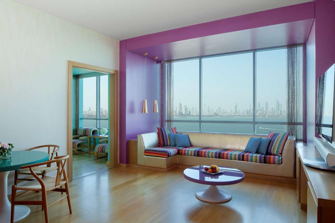 Symphony Style Hotel Kuwait Salmiya Dış mekan fotoğraf A suite at the Standard East Village