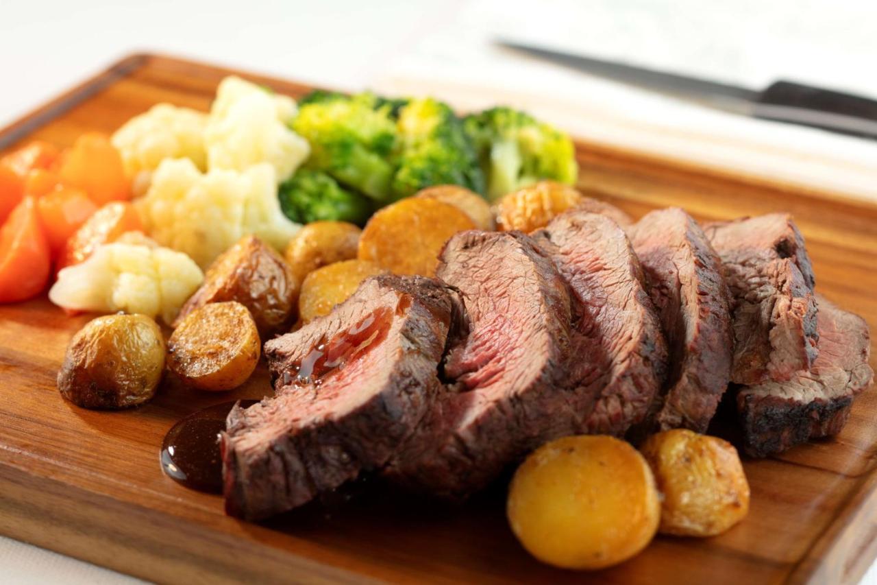 Symphony Style Hotel Kuwait Salmiya Dış mekan fotoğraf A roast