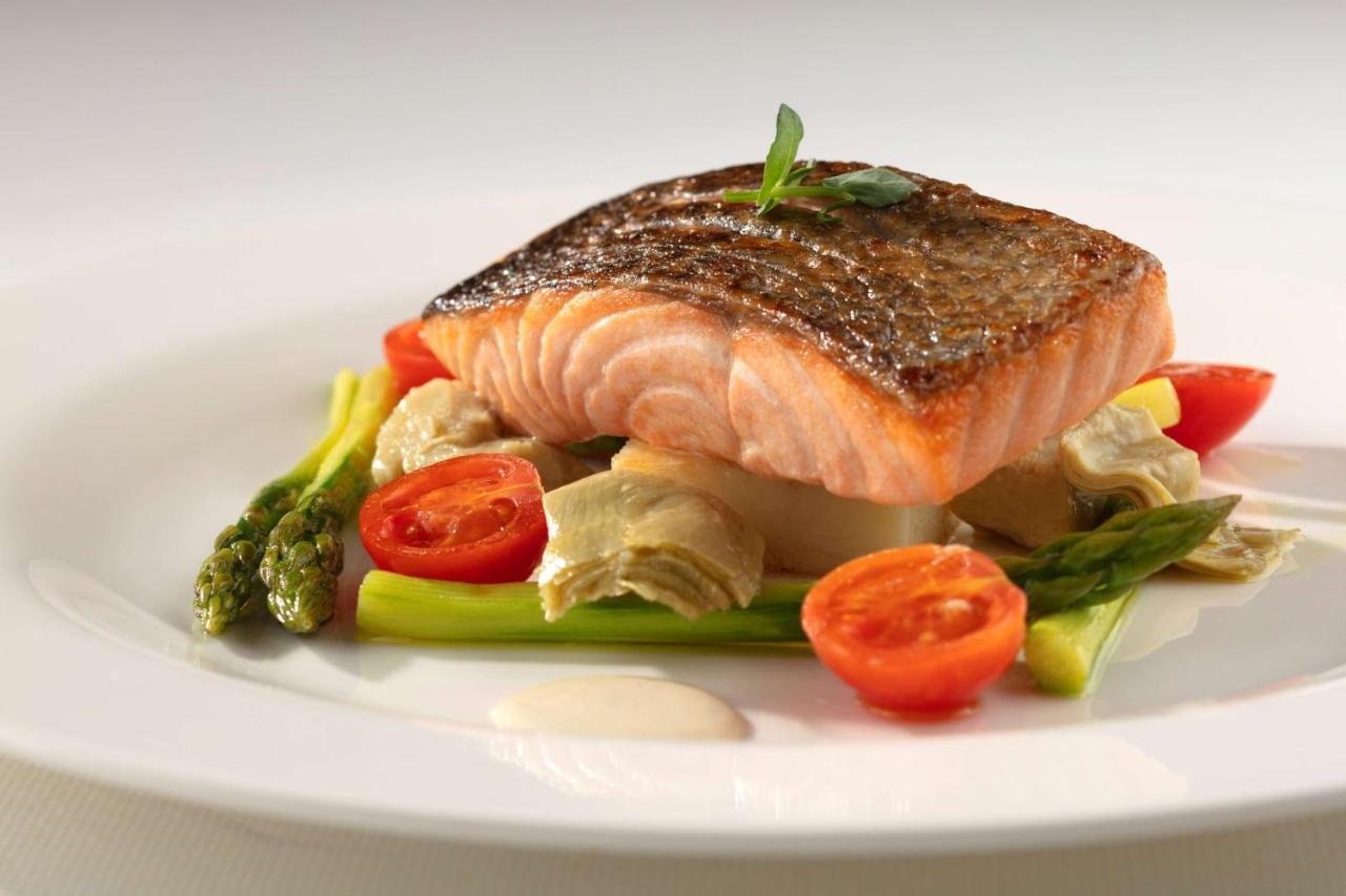 Symphony Style Hotel Kuwait Salmiya Dış mekan fotoğraf Salmon