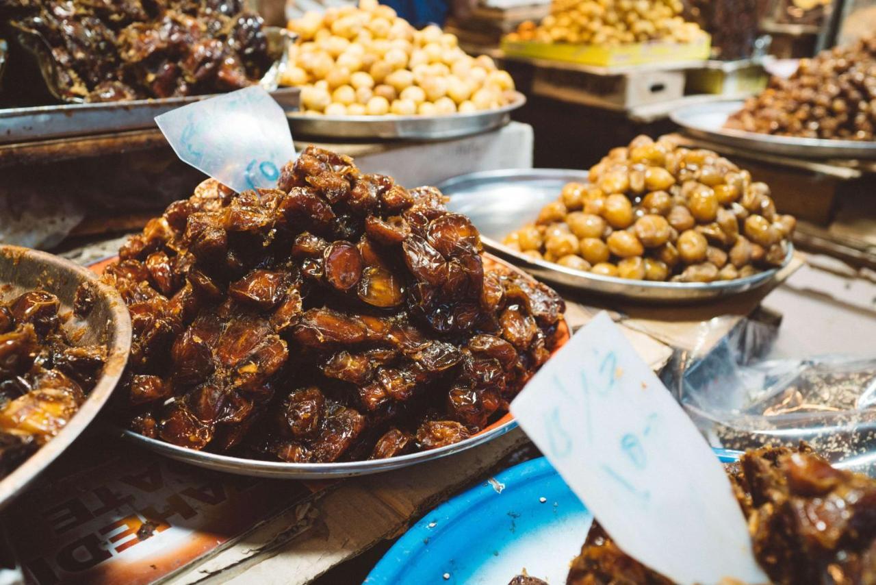 Symphony Style Hotel Kuwait Salmiya Dış mekan fotoğraf Dried figs